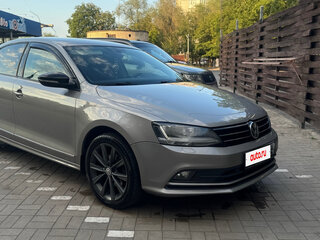 2017 Volkswagen Jetta VI Рестайлинг, бежевый, 1330000 рублей, вид 1