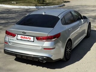 2018 Kia Optima IV Рестайлинг, серый, 1390000 рублей, вид 3