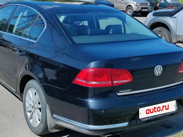 2011 Volkswagen Passat B7, чёрный, 1300000 рублей - вид 4