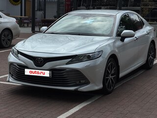 2018 Toyota Camry VIII (XV70), белый, 2100000 рублей, вид 3