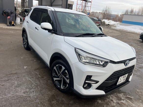 2022 Toyota Raize I, белый, 2700000 рублей - вид 2