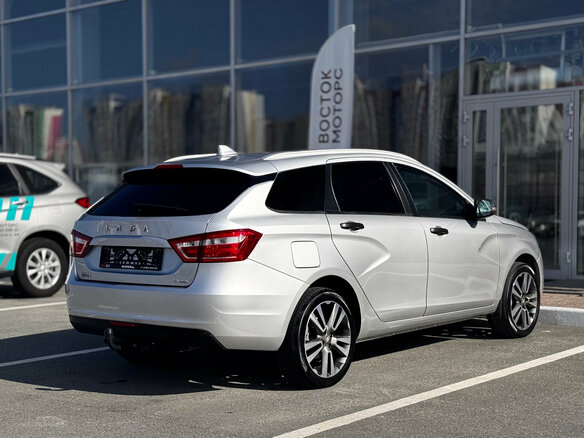 2020 Lada (ВАЗ) Vesta SW I, серебристый, 1000000 рублей - вид 5