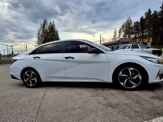 2022 Hyundai Elantra VII (CN7), белый, 1900000 рублей, вид 4