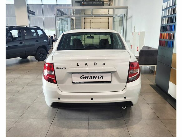 2026 Lada (ВАЗ) Granta I Рестайлинг, белый, 1200900 рублей - вид 3