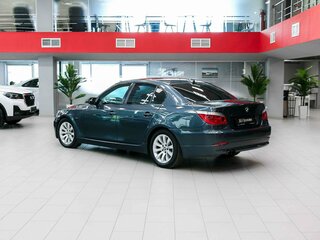 2007 BMW 5 серии 525i V (E60/E61) Рестайлинг, серый, 995000 рублей, вид 4