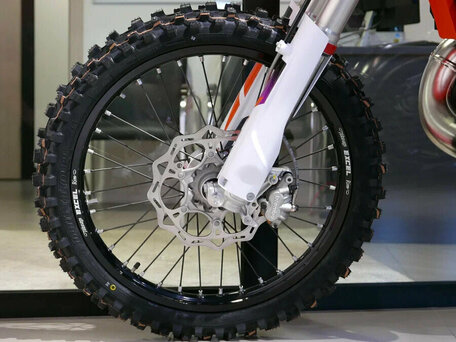 2024 KTM 250 SX, оранжевый, 1070000 рублей, вид 4