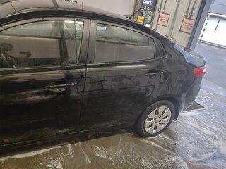 2013 Kia Rio III, чёрный, 870000 рублей, вид 4