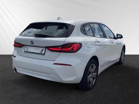 2023 BMW 1 серии 116i III (F40), белый, 2699999 рублей, вид 3