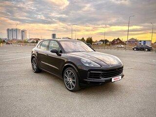 2020 Porsche Cayenne III, чёрный, 8500000 рублей, вид 3
