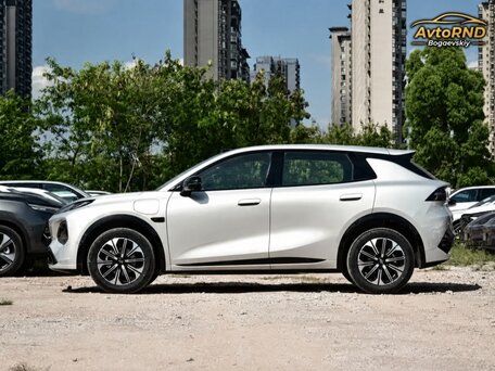 2026 Changan Qiyuan Q05 40.3 kWh II, серебристый, 2100000 рублей, вид 4