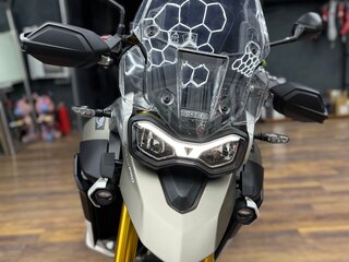 2023 Triumph Tiger 900, серебристый, 1770000 рублей, вид 4