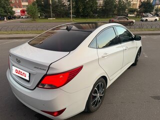 2015 Hyundai Solaris I Рестайлинг, белый, 800000 рублей, вид 4