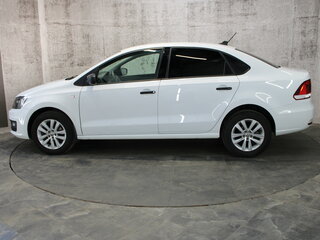 2017 Volkswagen Polo V Рестайлинг, белый, 1075000 рублей, вид 5