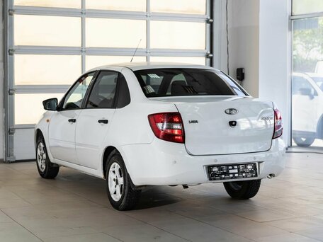 2015 Lada (ВАЗ) Granta I, белый, 450000 рублей, вид 4