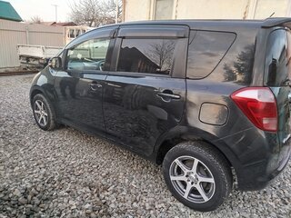 2006 Toyota Ractis I, чёрный, 500000 рублей, вид 4