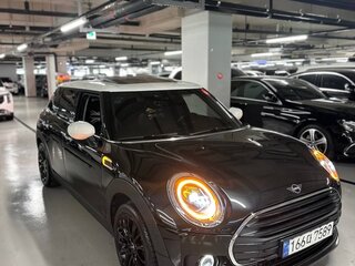 2022 Mini Clubman Cooper II Рестайлинг, чёрный, 1900000 рублей, вид 2