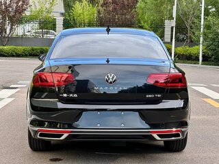 2022 Volkswagen Magotan B8 Рестайлинг, чёрный, 1980000 рублей, вид 4