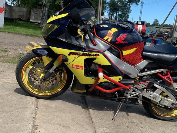 2001 Honda CBR 929RR Fireblade, жёлтый, 550000 рублей - вид 8