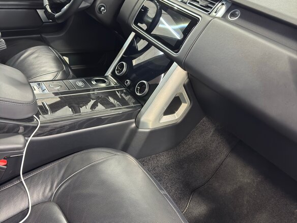 2019 Land Rover Range Rover IV Рестайлинг, белый, 9000000 рублей - вид 5