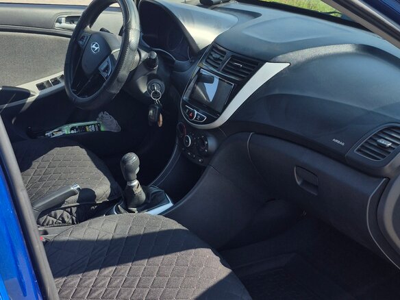 2012 Hyundai Solaris I, синий, 880000 рублей - вид 10