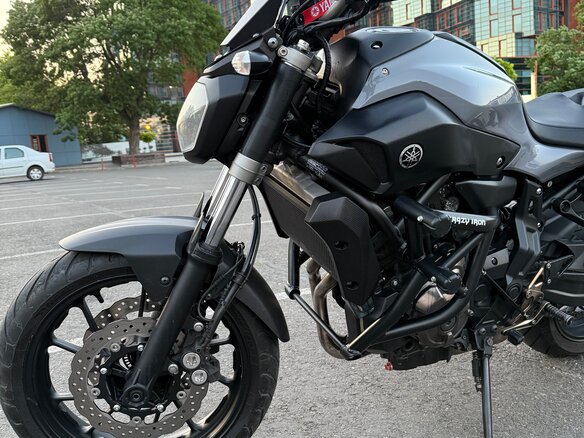 2017 Yamaha MT-07 (FZ-07), серый, 700000 рублей - вид 8
