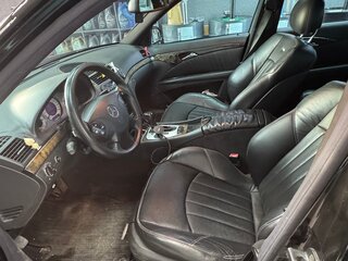 2004 Mercedes-Benz E-Класс AMG 55 AMG III (W211, S211), чёрный, 1200000 рублей, вид 5