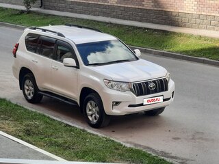 2018 Toyota Land Cruiser Prado 150 Series Рестайлинг 2, белый, 5800000 рублей, вид 3