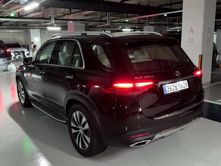 2026 Mercedes-Benz GLE 300 d II (V167) Рестайлинг, чёрный, 11872000 рублей, вид 4