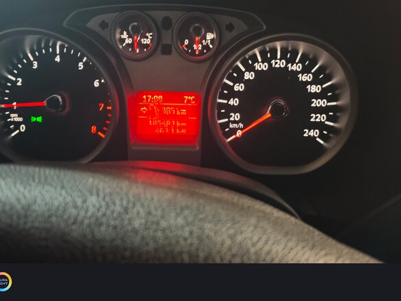 2010 Ford Focus II Рестайлинг, серебристый, 790000 рублей - вид 4