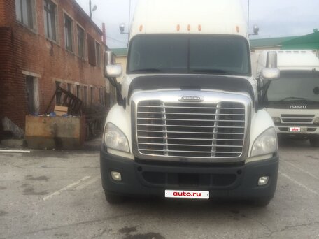 2009 Freightliner Cascadia, белый, 3350000 рублей, вид 1