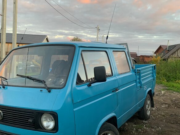 1987 Volkswagen Transporter 4-speed T3, синий, 399999 рублей