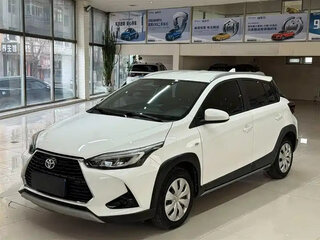 2022 Toyota Yaris L XP150 Рестайлинг, белый, 1350000 рублей, вид 1