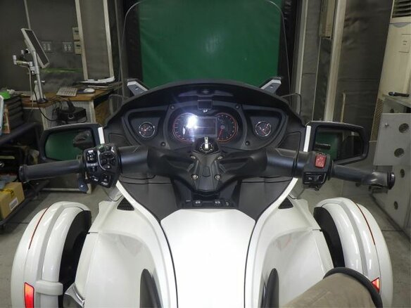 2015 BRP Can-Am Spyder, белый, 881000 рублей - вид 7