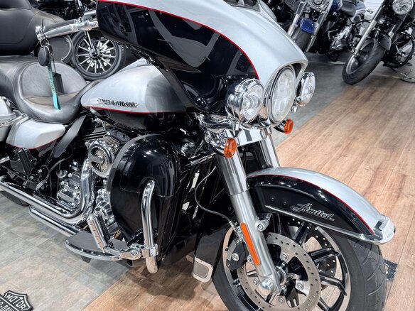 2015 Harley-Davidson Electra Glide, серебристый, 1399000 рублей - вид 11