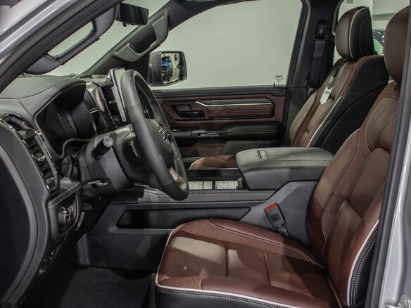 2026 Ram 1500 Crew Cab eTorque V Рестайлинг, серебристый, 11300000 рублей - вид 26