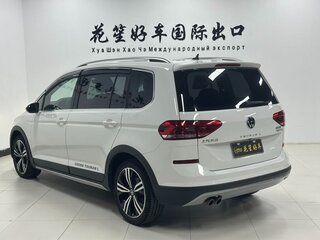 2022 Volkswagen Touran L II, белый, 1570000 рублей, вид 5