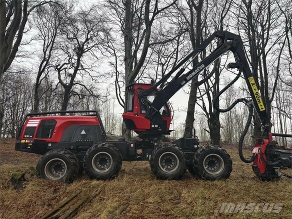 2023 Komatsu 931, красный, 53790000 рублей - вид 10