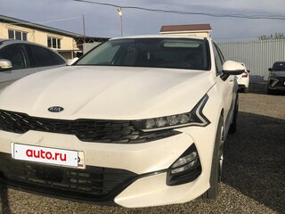 2020 Kia K5 III, белый, 2650000 рублей, вид 3