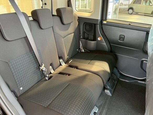 2023 Toyota Roomy I Рестайлинг, чёрный, 750001 рублей - вид 22