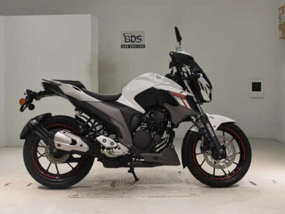 2020 Yamaha FZ25 Fazer, белый, 270000 рублей - вид 3