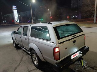 2010 Nissan NP300, серебристый, 1500000 рублей, вид 4