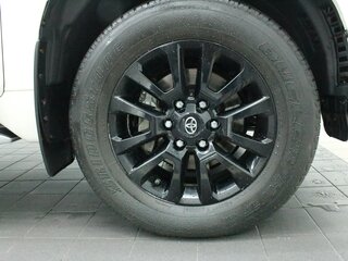 2020 Toyota Land Cruiser Prado 150 Series Рестайлинг 3, белый, 5950000 рублей, вид 5
