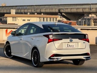 2022 Toyota Prius IV Рестайлинг (XW50), белый, 1620555 рублей, вид 5