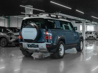2021 Land Rover Defender 110 II, синий, 4250000 рублей, вид 5