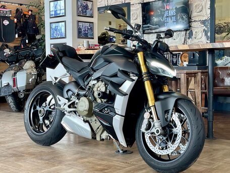 2022 Ducati Streetfighter V4, чёрный, 1900000 рублей, вид 2