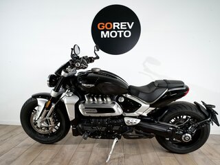 2023 Triumph Rocket III, чёрный, 2780000 рублей, вид 3
