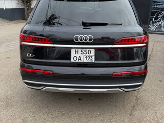 2020 Audi Q7 45 TFSI II (4M) Рестайлинг, чёрный, 4200000 рублей, вид 4