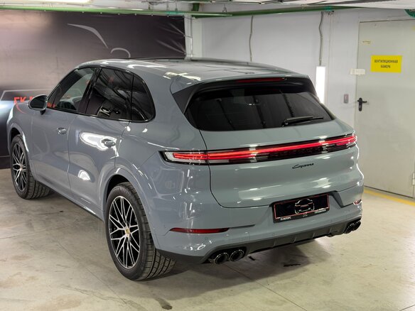 2024 Porsche Cayenne III Рестайлинг, серебристый, 13900000 рублей - вид 11