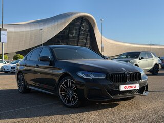 2018 BMW 5 серии 520i VII (G30/G31/G38), чёрный, 2400000 рублей, вид 2