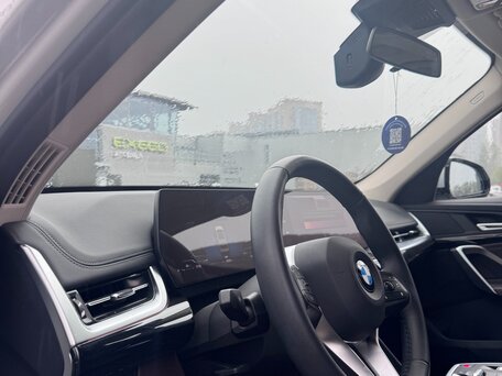 2023 BMW X1 Long 20Li sDrive III (U11/U12), белый, 2800000 рублей, вид 5